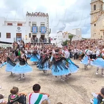 Peñíscola ha disfrutado esta tarde de la segunda y ultima actuación de les “Gitanetes” 2025