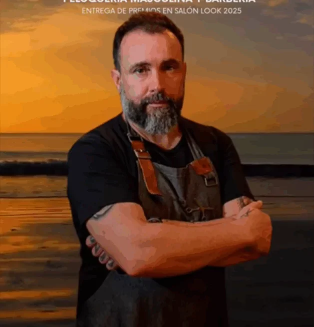 Tian-Forner-629x1024.png El vinarossenc Tian Forner, nominat com a “Millor Barber” als premis Captain Cook Awards 2025